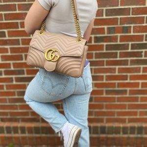 GUCCI GG MARMONT MEDIUM MATELASSÉ SHOULDER BAG